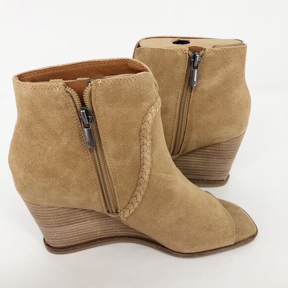 Lucky Brand Womens Lureli Wedge Booties 7.5 Tan Peep Toe Suede NWOB - Picture 3 of 10